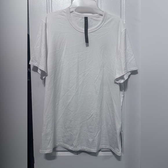 Lululemon White T-Shirt - Picture 4 of 5